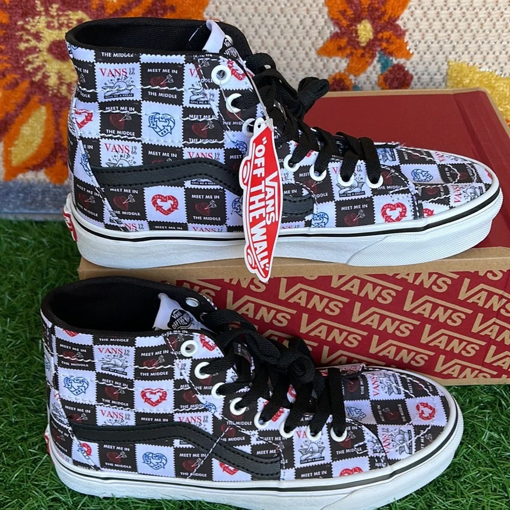 Vans Sk8-Hi Tapered Love Letters Black/True White WMNS sneakers